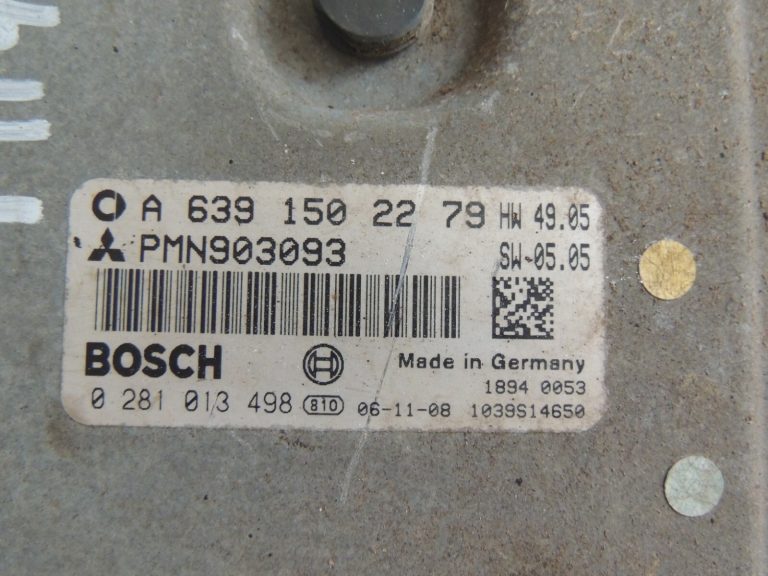 Mitsubishi Colt Z30 1.5 DI-D OM639.939 Motora vadības bloks 0281013498 MN903093