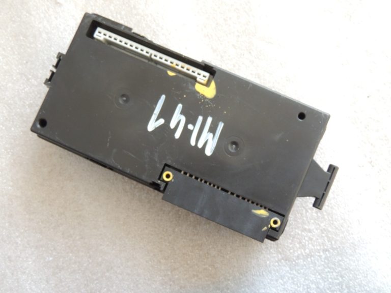 Mitsubishi Colt Z30 1.5 DI-D OM639.939 Motora vadības bloks 0281013498 MN903093