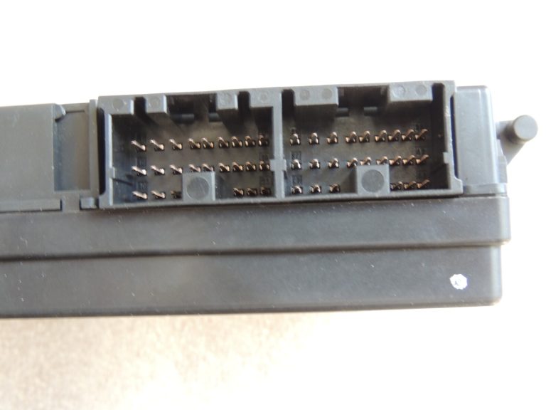 Mitsubishi Colt Z30 1.5 DI-D OM639.939 Motora vadības bloks 0281013498 MN903093