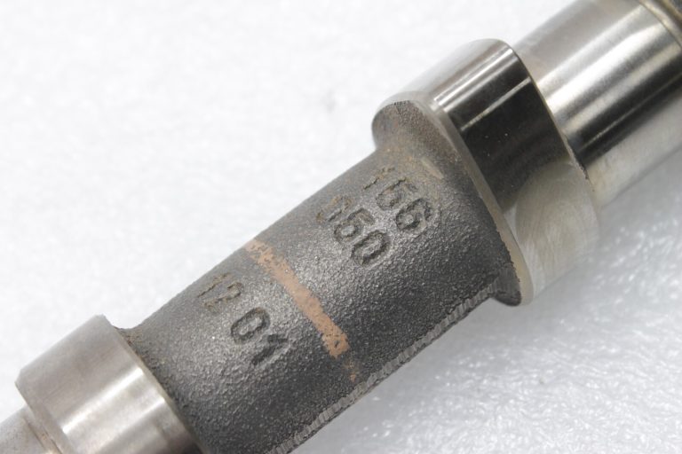Oriģināls Mercedes Benz AMG M156 (156.984) Sadales vārpsta izplūdes labais A1560504201