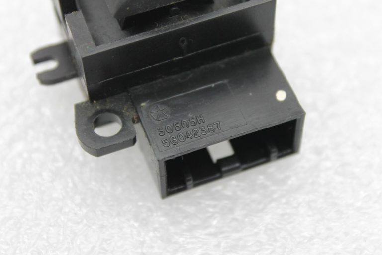 Oriģināls Lancia Thema II priekšējais kreisais sēdekļa regulēšanas slēdzis K56042387 56042387