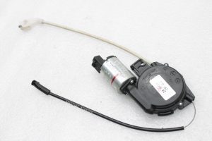 Lancia Thema II priekšējā kreisā sēdekļa jostas atzveltnes balsta palīgmehānisms kreisais K68104427AA