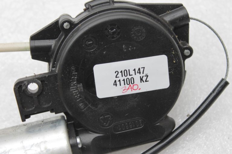 Lancia Thema II priekšējā kreisā sēdekļa jostas atzveltnes balsta palīgmehānisms kreisais K68104427AA