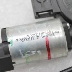 Lancia Thema II priekšējā kreisā sēdekļa jostas atzveltnes balsta palīgmehānisms kreisais K68104427AA