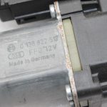 Renault Scenic/ Megane III Aizmugurējā kreisā loga regulatora motors 827310166R