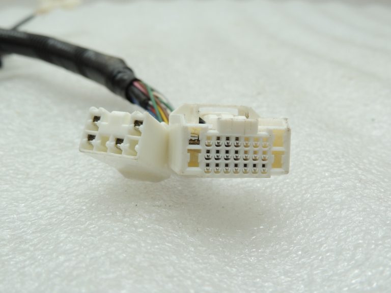 Toyota Avensis T27 jumta elektroinstalācijas siksna iekšējais jumts elektroinstalācijas siksna 8217105E10