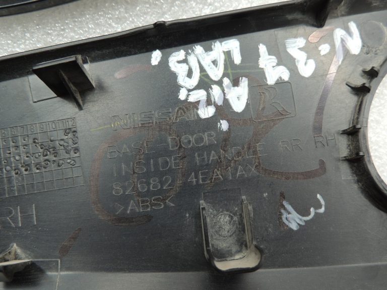 Nissan Qashqai J11 instrumentu paneļa durvju līstes komplekts Charcoal G
