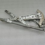 Mitsubishi Outlander III Logu regulatora mehānisms aizmugurējais labais 5743A240