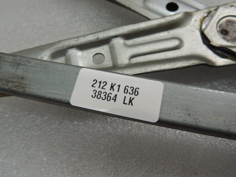 Mitsubishi Outlander III Logu regulatora mehānisms aizmugurējais labais 5743A240