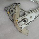 Mitsubishi Outlander III Logu regulatora mehānisms aizmugurējais labais 5743A240