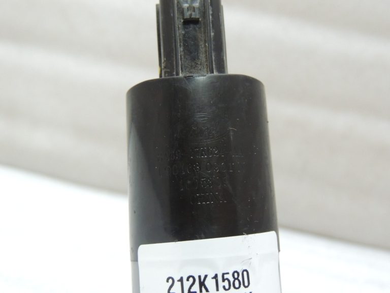 Ford Ranger P375 Priekšējā stikla mazgāšanas sūknis 8A69-17K624-AA 1743149 8A6917K624AA