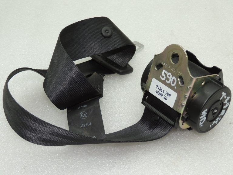 Toyota Avensis T27 Aizmugurējā centrālā drošības josta 7335005061C1