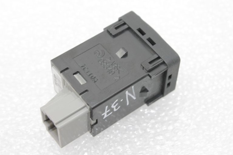 Nissan Qashqai J11 Eco slēdzis 251414BA0A