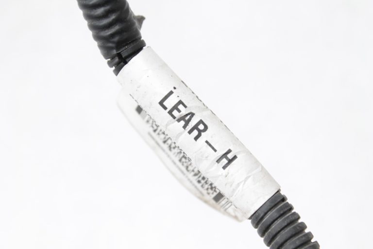 Nissan Qashqai J11 stāvvietas sensora vadu instalācija priekšējā kreisā 240334EA0B