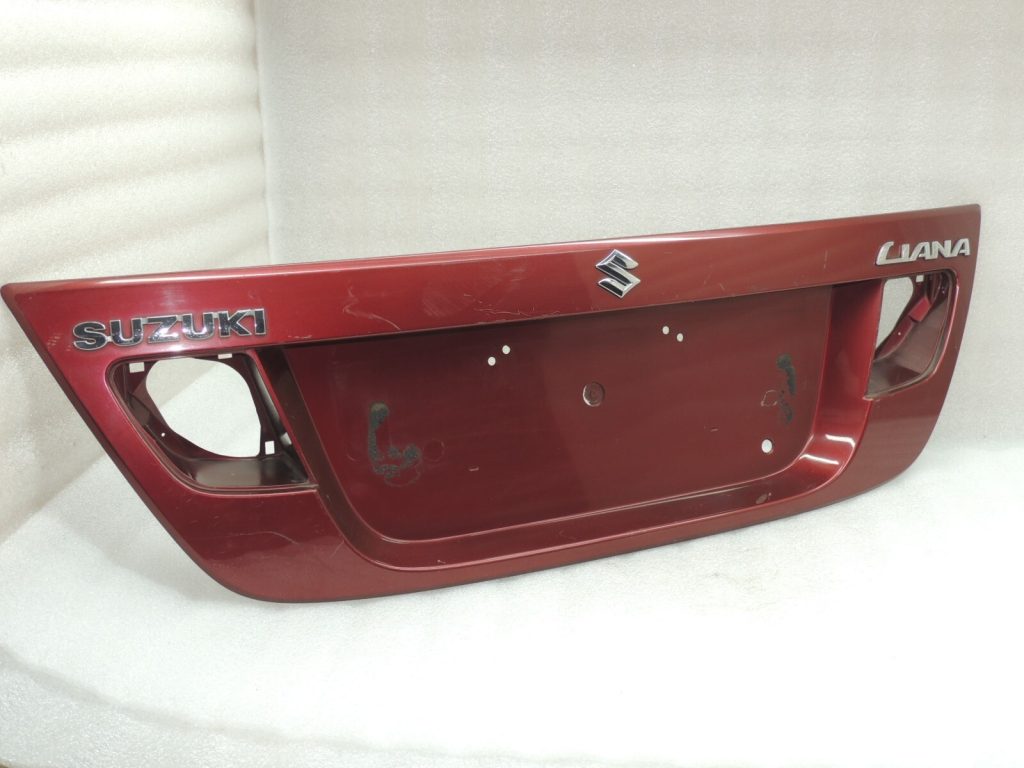 Suzuki Liana aizmugurējo durvju apdare Moab Red Metallic 83940-54G00-ZY8