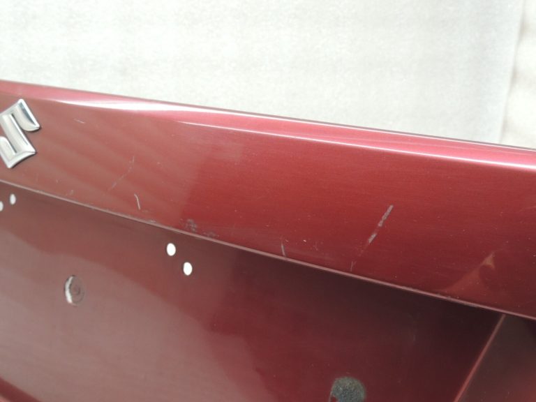 Suzuki Liana aizmugurējo durvju apdare Moab Red Metallic 83940-54G00-ZY8