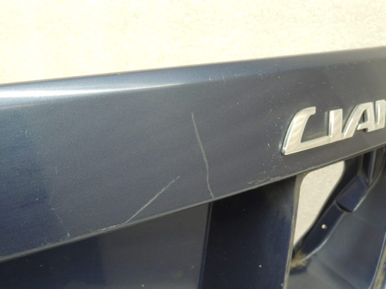 Suzuki Liana aizmugurējo durvju paneļi Zils 8394054G00