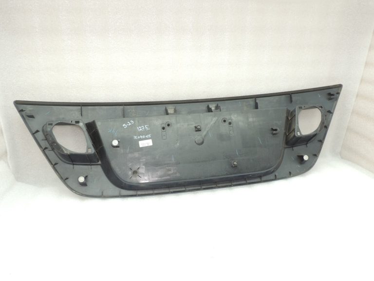 Suzuki Liana aizmugurējo durvju paneļi Zils 8394054G00