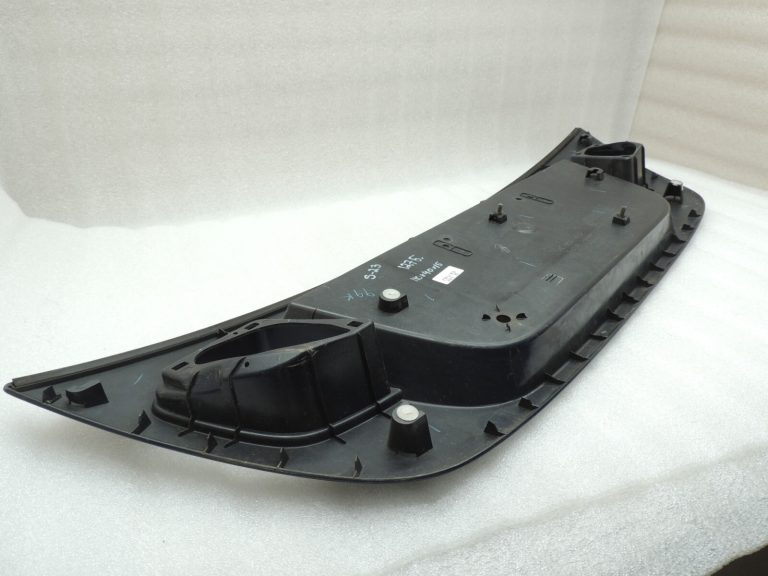Suzuki Liana aizmugurējo durvju paneļi Zils 8394054G00