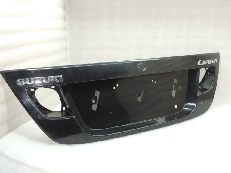 Suzuki Liana aizmugurējo durvju apdare melna 8394054G00