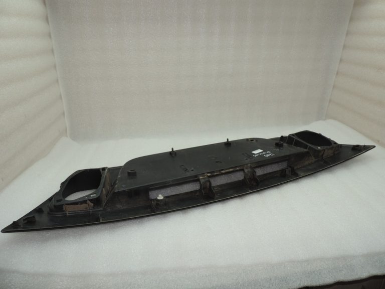 Suzuki Liana aizmugurējo durvju apdare melna 8394054G00