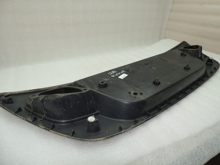 Suzuki Liana aizmugurējo durvju apdare melna 8394054G00