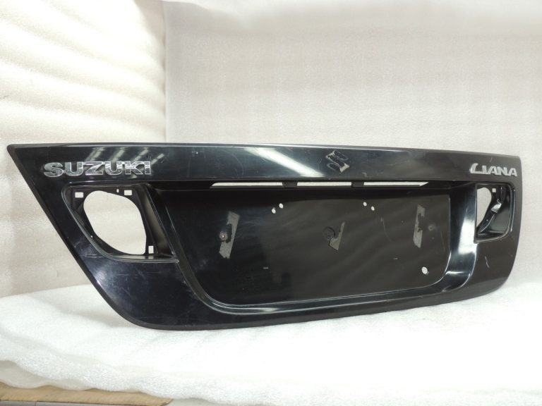 Suzuki Liana aizmugurējo durvju apdare melna 8394054G00