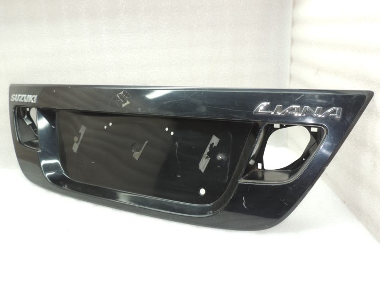 Suzuki Liana aizmugurējo durvju apdare melna 8394054G00