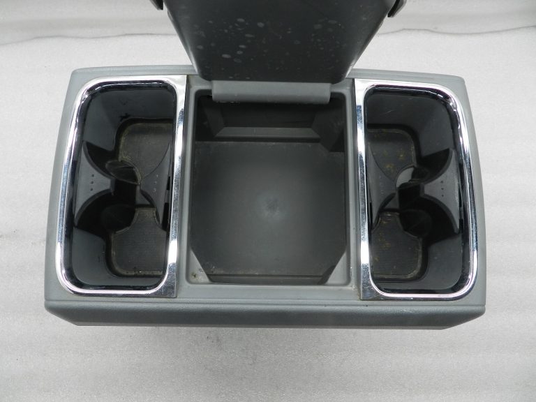 Chrysler Grand Voyager Oriģinālā priekšējā apakšējā centrālā konsole