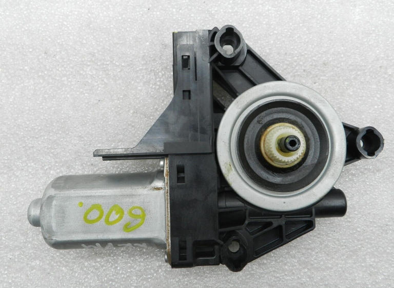 Volvo S60 oriģinālais dzinēja loga regulators kreisajā pusē 31253061