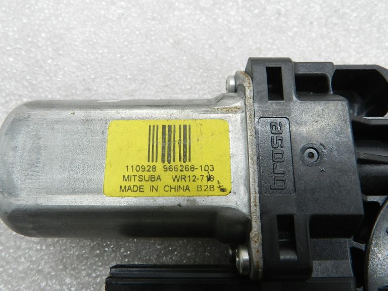 Volvo S60 oriģinālais dzinēja loga regulators kreisajā pusē 31253061