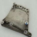 Opel Meriva B kronšteins kompresors 55567925