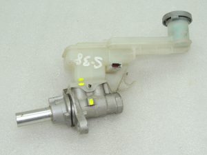 OEM Suzuki SX4 I Главный тормозной цилиндр 5110080J60