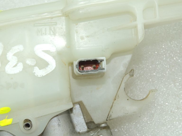 OEM Suzuki SX4 I Bremžu galvenais cilindrs 5110080J60