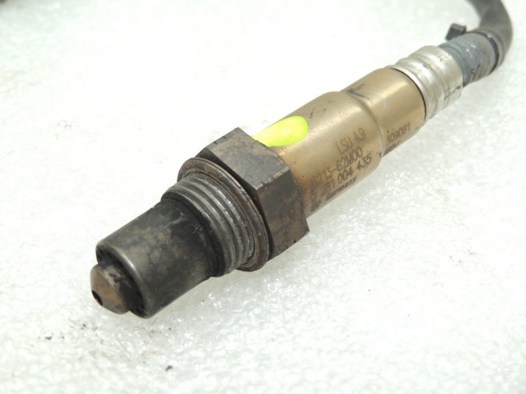OEM Suzuki SX4 II 1.6DDiS Lambda sensors 1821362M00 1821362M01