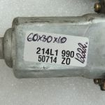 Suzuki Grand Vitara Mk2 Logu regulatora motors priekšējais labais 83401-65D10