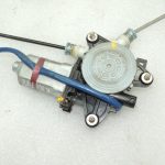 Suzuki Grand Vitara Mk2 Logu regulatora motors aizmugurējais kreisais 83502-65D10