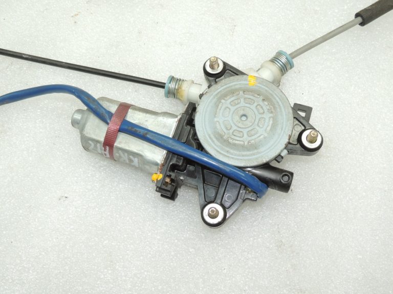 Suzuki Grand Vitara Mk2 Logu regulatora motors aizmugurējais kreisais 83502-65D10