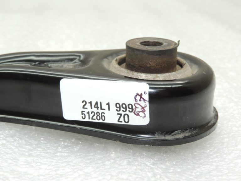 Seat Cupra Leon KL8 1.5TSIC Sway bar transmisijas stiprinājums 5Q0199855N