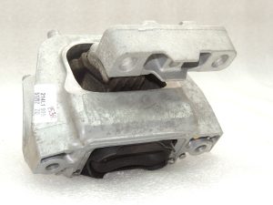 Oriģināls Seat Cupra Leon KL8 1.5TSIC motora stiprinājuma kronšteins 5WA199262AM