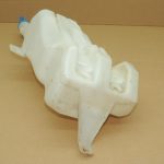 Suzuki SX4 tīrītāja ūdens tvertne 3845079J11
