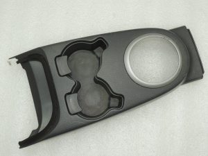 OEM Suzuki SX4 centrālās konsoles krūzes turētāja vāciņš 758202080J20P4Z