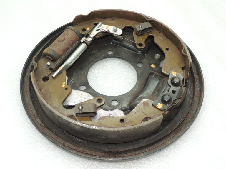 OEM Suzuki Grand Vitara 2.7L III atsperu komplekts Bremžu komplekts labajā pusē 5311065J02