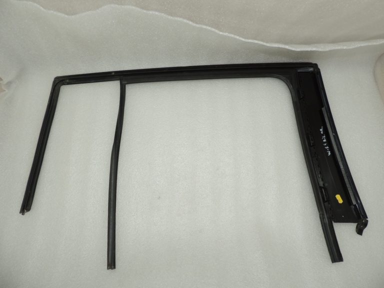 OEM VW Tiguan 5N durvju gumijas logu vadotne aizmugurējā kreisā 5N0839431H