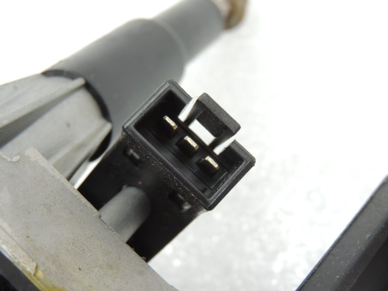 OEM Opel Zafira C Wiper motors Vējstikla tīrītāja motors 13256923