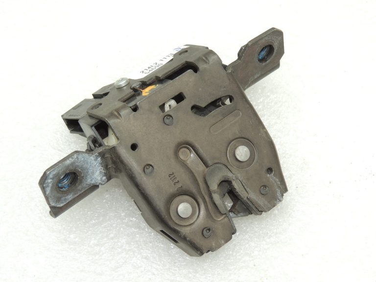 OEM Opel Zafira C aizmugurējo durvju slēdzene Aizmugurējo durvju slēdzene 13509599