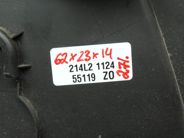 OEM Opel Zafira C ārējā apdare priekšējā pasažiera sēdekļa labajā pusē 13257078