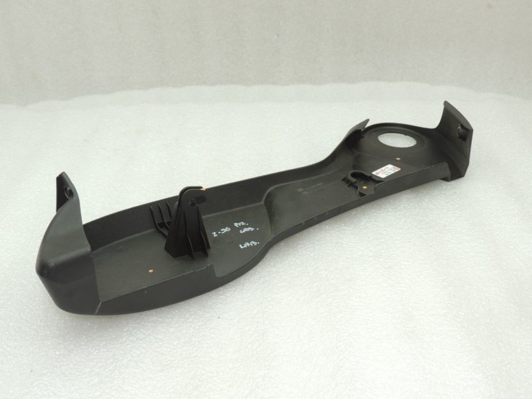 OEM Opel Zafira C ārējā apdare priekšējā pasažiera sēdekļa labajā pusē 13257078