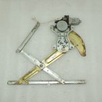 OEM Suzuki Jimny 2003 Logu regulators ar motoru priekšējais kreisais 8340281A10