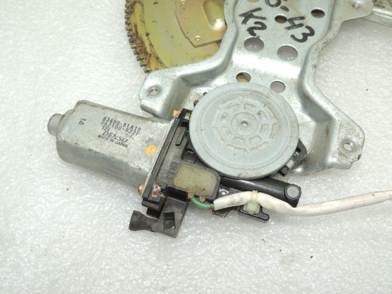 OEM Suzuki Jimny 2003 Logu regulators ar motoru priekšējais kreisais 8340281A10